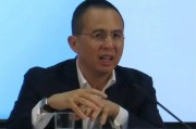开云娱乐-李嘉诚儿子2500万美元豪赌世界杯：被骂冤大头？实则暗吞三大红利
